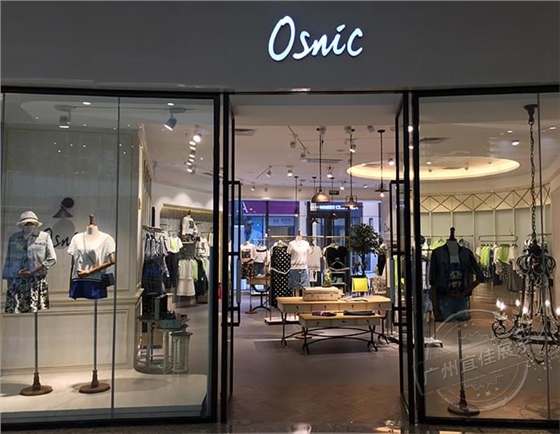 服装展柜 服装展柜