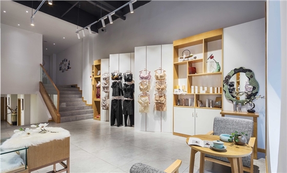 服装展柜 服装展柜