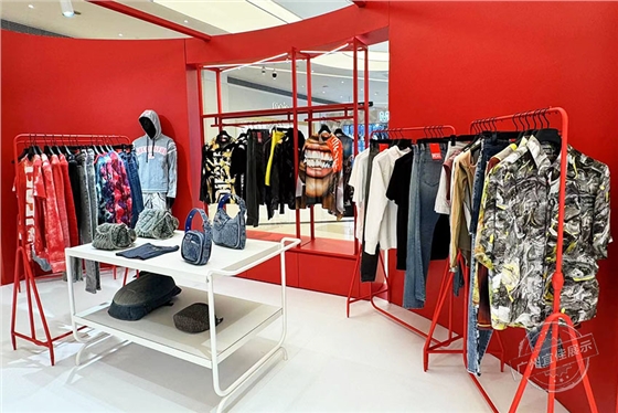 服装店中岛展示柜 服装店中岛展示柜