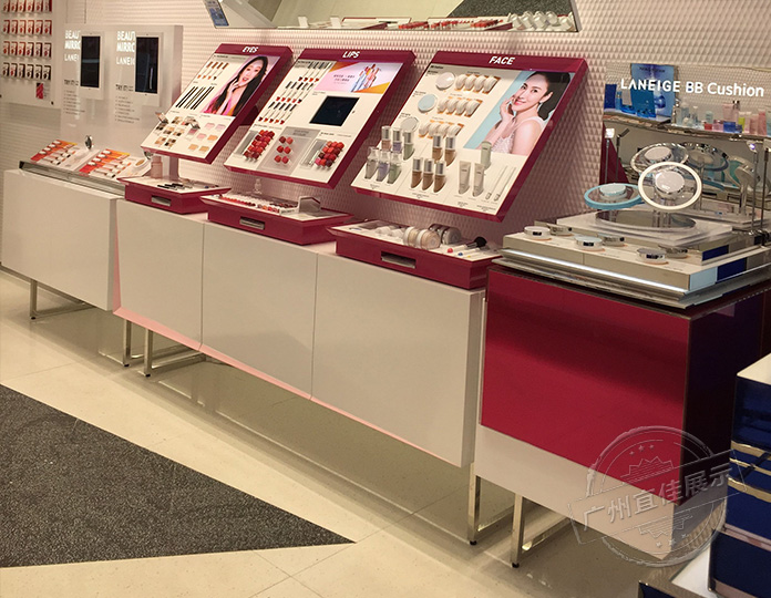 韩国化妆品店展柜